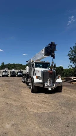 2012 ALTEC AC38-127 MOUNTED ON 2012 PETERBILT 365