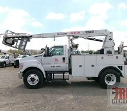2018 VERSALIFT VTP40NE MOUNTED ON 2019 FORD F750