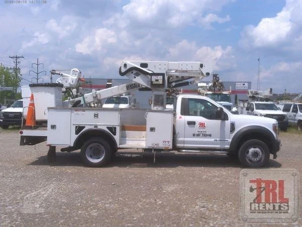 2019 VERSALIFT VST40MHI MOUNTED ON 2019 FORD F550
