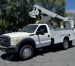 2016 ALTEC AT235 MOUNTED ON 2016 FORD F450