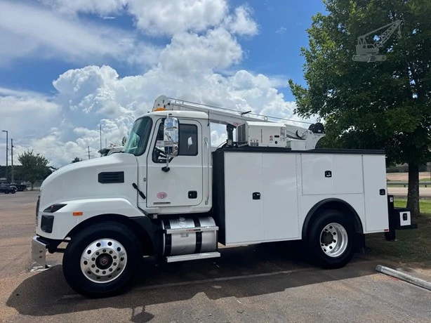 2024 Stellar 12630 MOUNTED ON 2024 MACK MD6