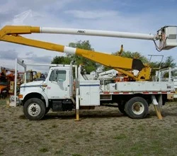 1997 ALTEC AA755I MOUNTED ON 1997 INTERNATIONAL 4900