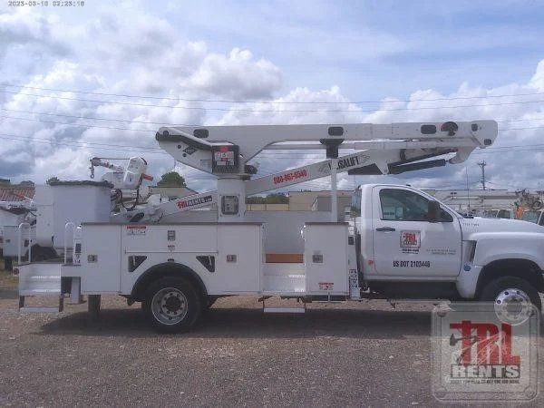 2023 Versalift VST52MHI MOUNTED ON 2023 CHEVROLET SILVERADO 6500HD