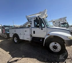 2006 Altec TA41M MOUNTED ON 2006 INTERNATIONAL DURASTAR 4300