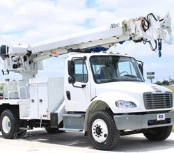 2020 ALTEC DC47TR MOUNTED ON 2020 FREIGHTLINER BUSINESS CLASS M2 106