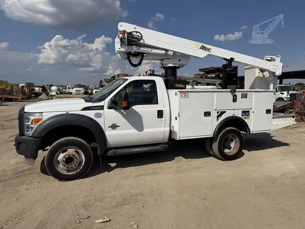 2014 ALTEC AT37G MOUNTED ON 2014 FORD F450 SD