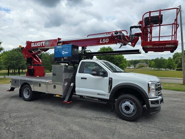 2025 Elliott L50R MOUNTED ON 2024 FORD F600D Bucket Trucks / Service Trucks for Rent