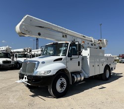 2018 Altec AA55 MH MOUNTED ON 2019 INTERNATIONAL DURASTAR 4300