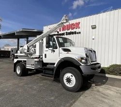 2010 ALTEC CT7 MOUNTED ON 2010 INTERNATIONAL WORKSTAR 7300