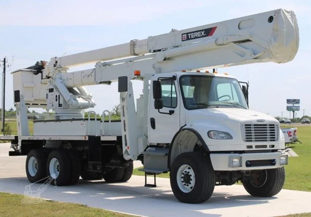 2015 Terex TM100 MOUNTED ON 2015 FREIGHTLINER BUSINESS CLASS M2 106