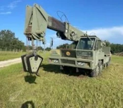 1975 P & H MT250