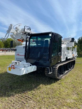 2020 TEREX COMMANDER 4047