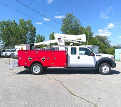 2015 Utem UTLI41A MOUNTED ON 2015 FORD F550