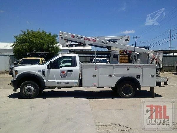 2019 VERSALIFT SST40EIH MOUNTED ON 2019 FORD F550