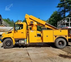 2011 Stamm SIGNALIER TR45 MOUNTED ON 2011 HINO 338
