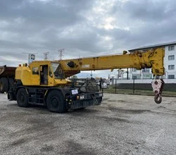 1995 Tadano TR 250