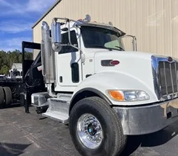 2017 Hiab 175-4 MOUNTED ON 2017 PETERBILT 348