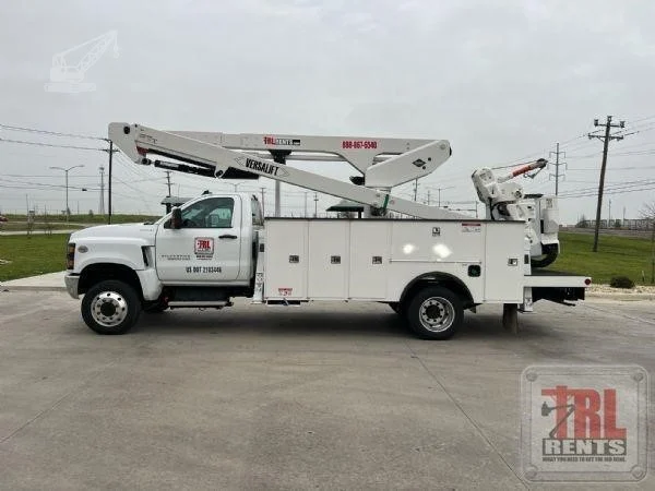 2023 VERSALIFT VST52MHI MOUNTED ON 2023 CHEVROLET SILVERADO 6500HD
