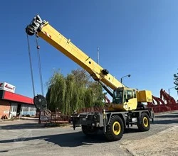 2008 GROVE RT530E-2