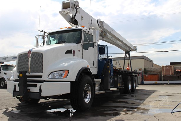 2021 MANITEX 30100C MOUNTED ON 2022 KENWORTH T440