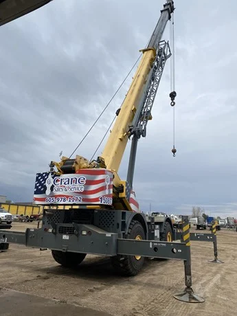 GROVE RT880E