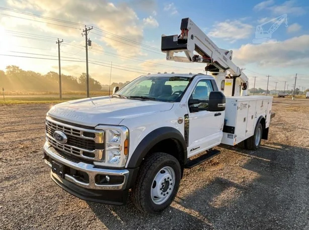 2025 VERSALIFT SST40EIH MOUNTED ON 2025 FORD F600