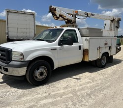 2006 Altec AA28D MOUNTED ON 2006 FORD F350