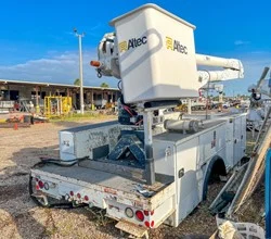 2009 Altec AA755