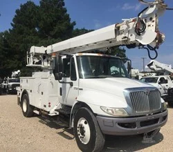 2014 Altec DC47TR MOUNTED ON 2014 INTERNATIONAL DURASTAR 4300