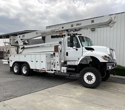 2012 ALTEC AM900-E100 MOUNTED ON 2012 INTERNATIONAL WORKSTAR 7400
