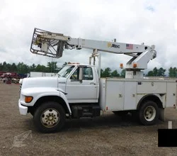 1998 ALTEC AP36 MOUNTED ON 1998 FORD F800