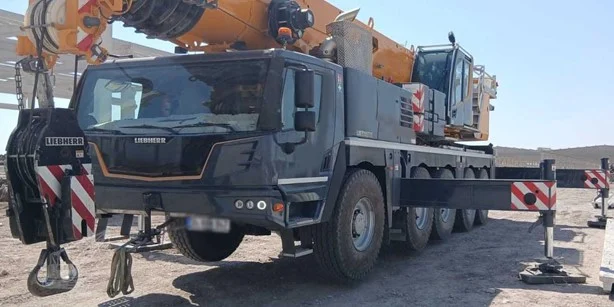 2023 LIEBHERR LTM1110-5.2