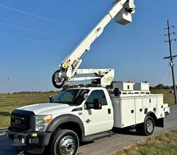 2016 Altec AT40G MOUNTED ON 2016 FORD F550 SD