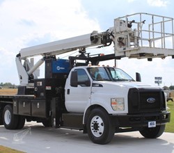 2017 Altec LS63 MOUNTED ON 2017 FORD F750 XL SD