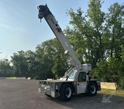 2012 Shuttlelift 5540F