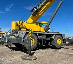 2012 Grove RT9130E-2