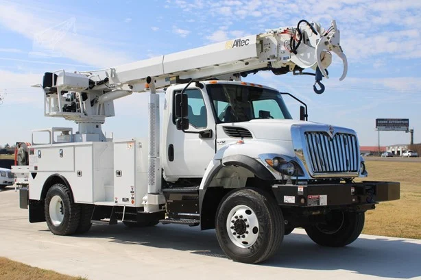2023 ALTEC DC47TR MOUNTED ON 2023 INTERNATIONAL HV