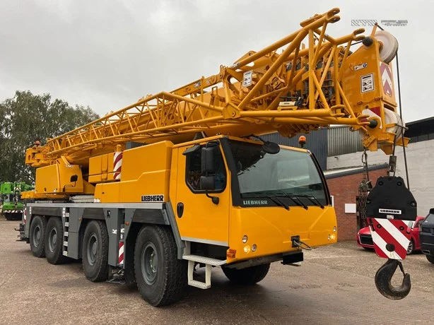 2023 LIEBHERR LTM1090-4.2