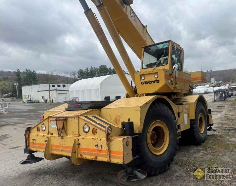 1991 Grove RT745