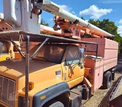 1997 Altec LR42A MOUNTED ON 1997 GMC TOPKICK C7500
