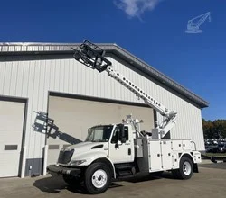 2009 ALTEC AT40C MOUNTED ON 2009 INTERNATIONAL DURASTAR 4300