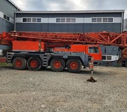 1998 Liebherr LTM1090-2