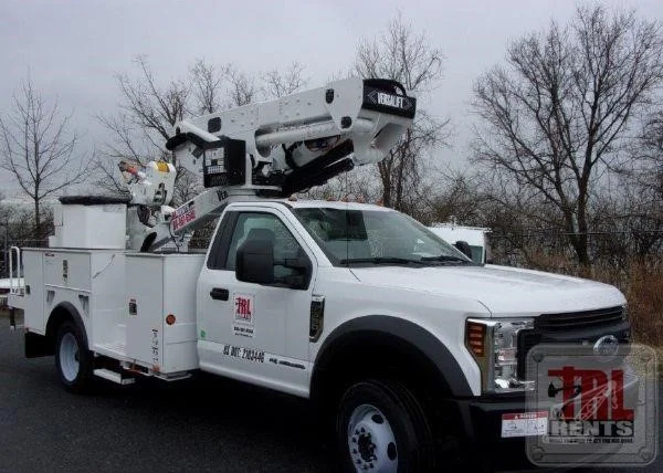 2019 VERSALIFT VST40MHI MOUNTED ON 2019 FORD F550