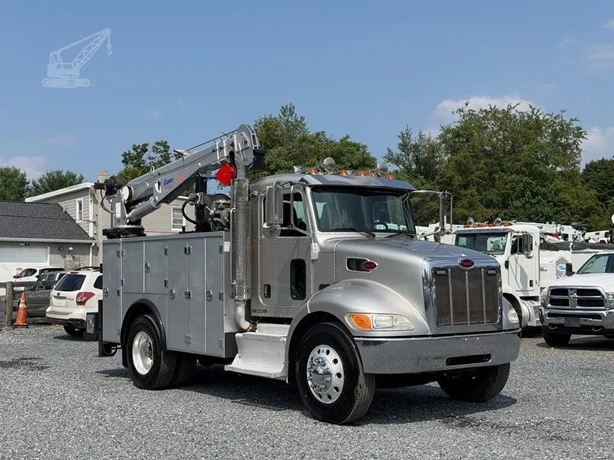 2017 STELLAR 12621 MOUNTED ON 2017 PETERBILT 337
