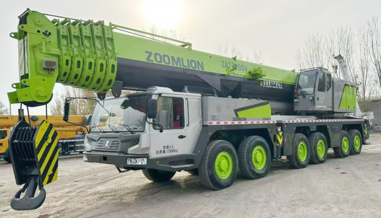 2013 Zoomlion QAY220