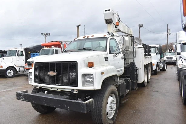 2000 NATIONAL 446A MOUNTED ON 2000 CHEVROLET KODIAK C8500
