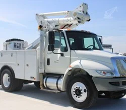 2014 Altec TA40 MOUNTED ON 2014 INTERNATIONAL DURASTAR 4300