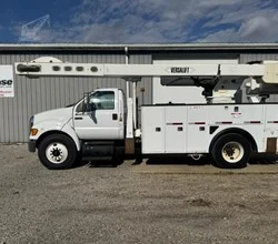 2010 Versalift VO355XMHI MOUNTED ON 2010 FORD F750