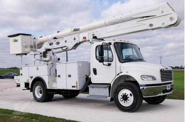 2018 ALTEC AA55 MH MOUNTED ON 2018 FREIGHTLINER BUSINESS CLASS M2 106