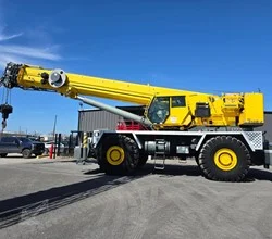 2015 GROVE RT9130E-2